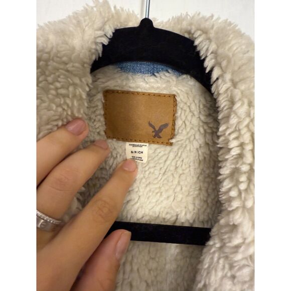 American Eagle Sherpa Fleece Lined Jean Jacket - Picture 2 of 3